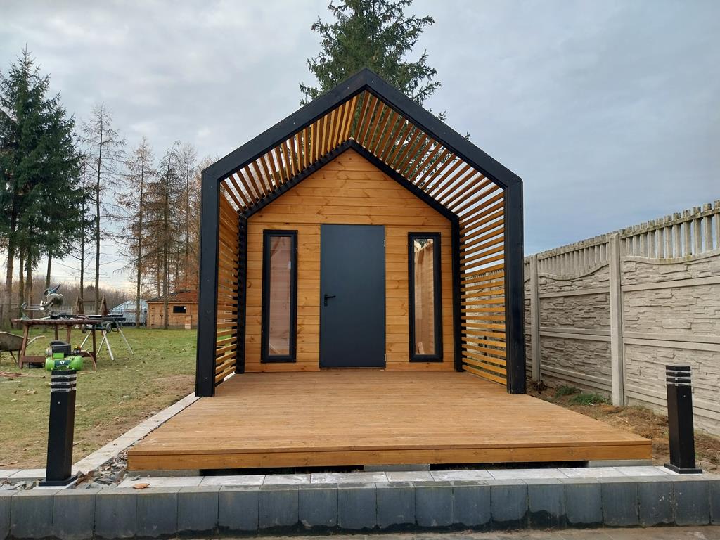 DOMEK D20 Z PERGOLĄ 5x3m — ujęcie 3