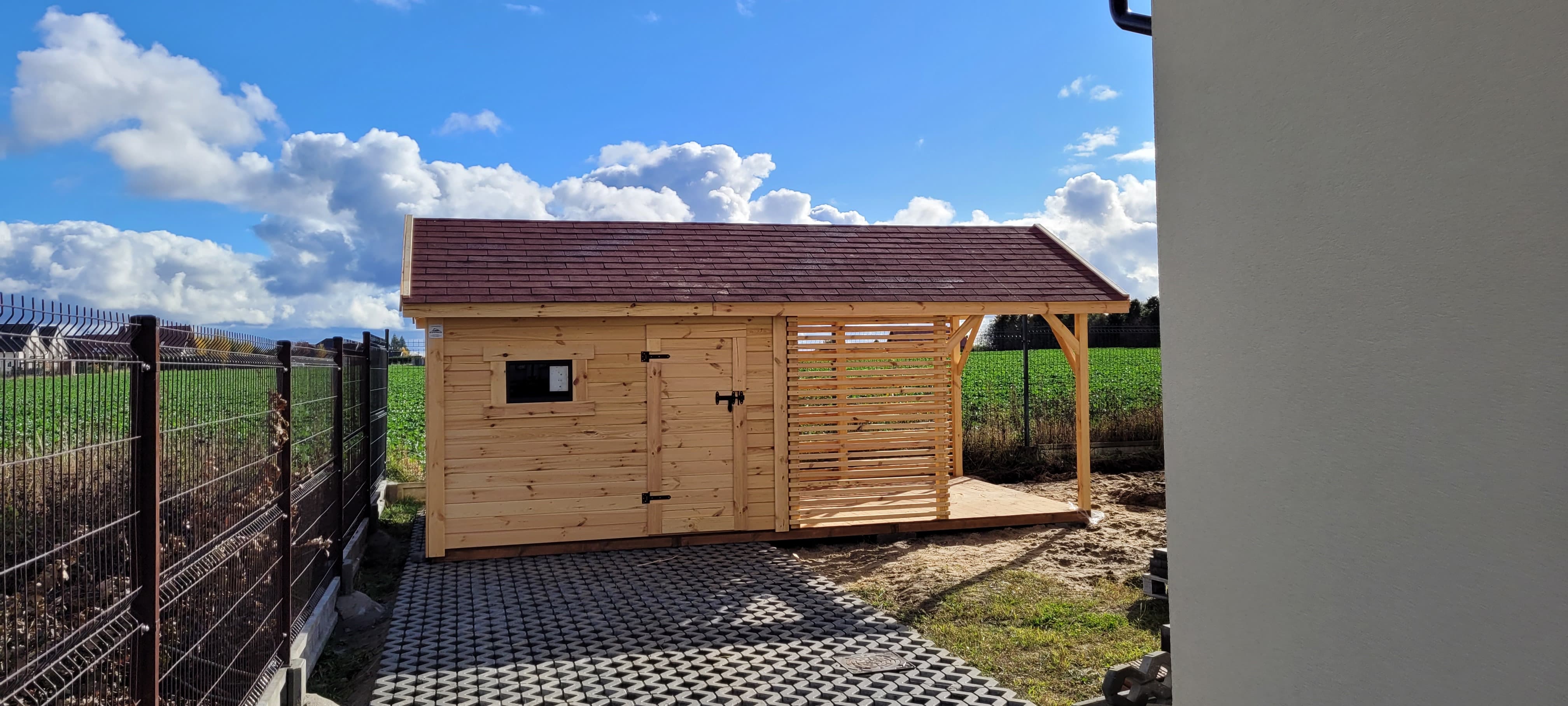 DOMEK narzędziowy PAWEŁ II Z ALTANĄ 3x6m DACH DWUSPADOWY — ujęcie 2