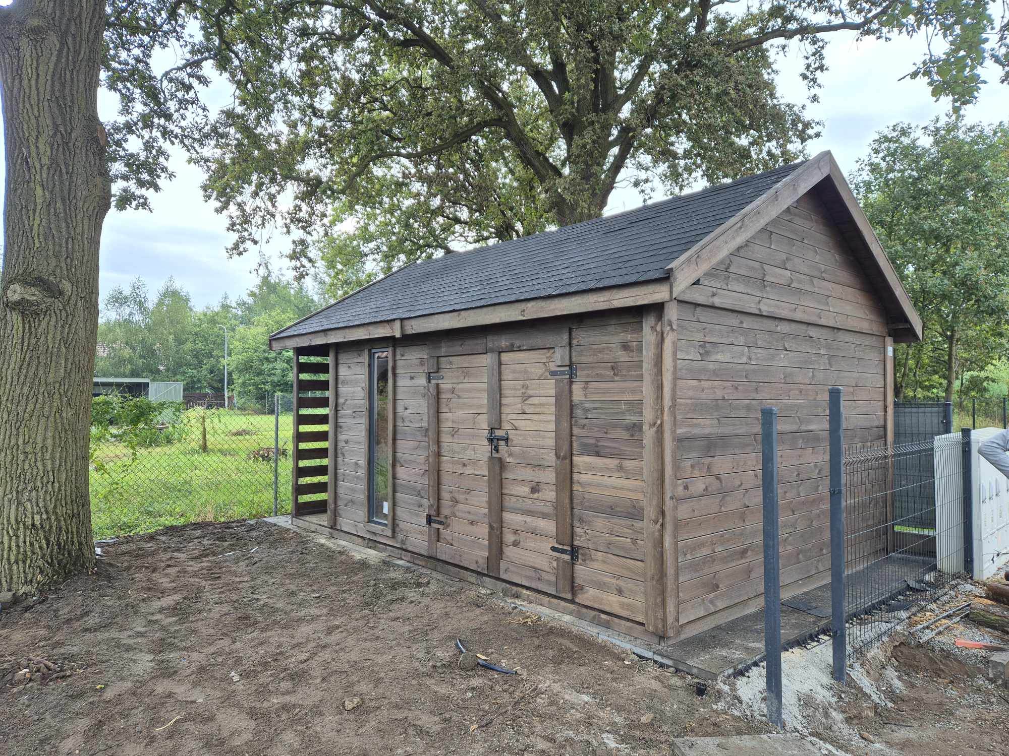 DOMEK narzędziowy WILL Z DREWUTNIĄ 5x3 m — ujęcie 3