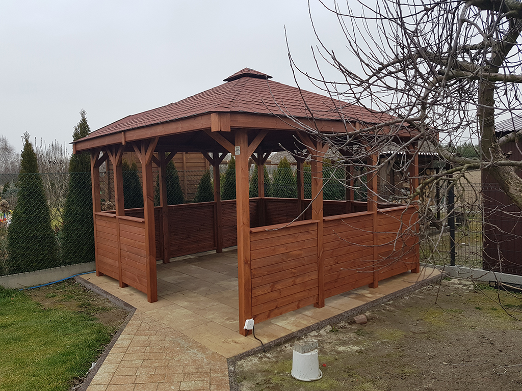 ALTANA ogrodowa MARIKA III 3 x 3 m w gotowym ogrodzie
