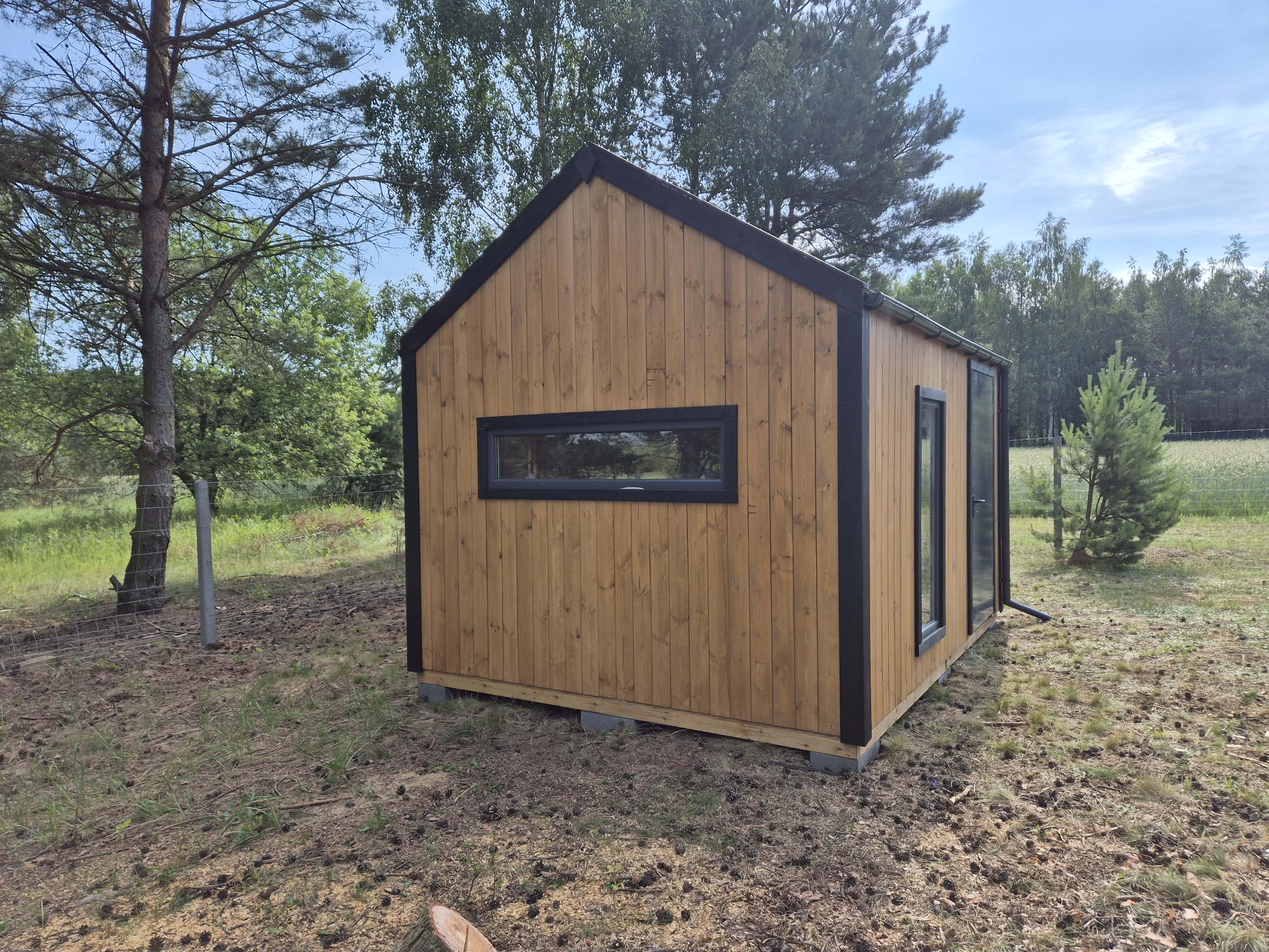 DOMEK narzędziowy D10 3x5 m — realizacja DREWNOTRIK