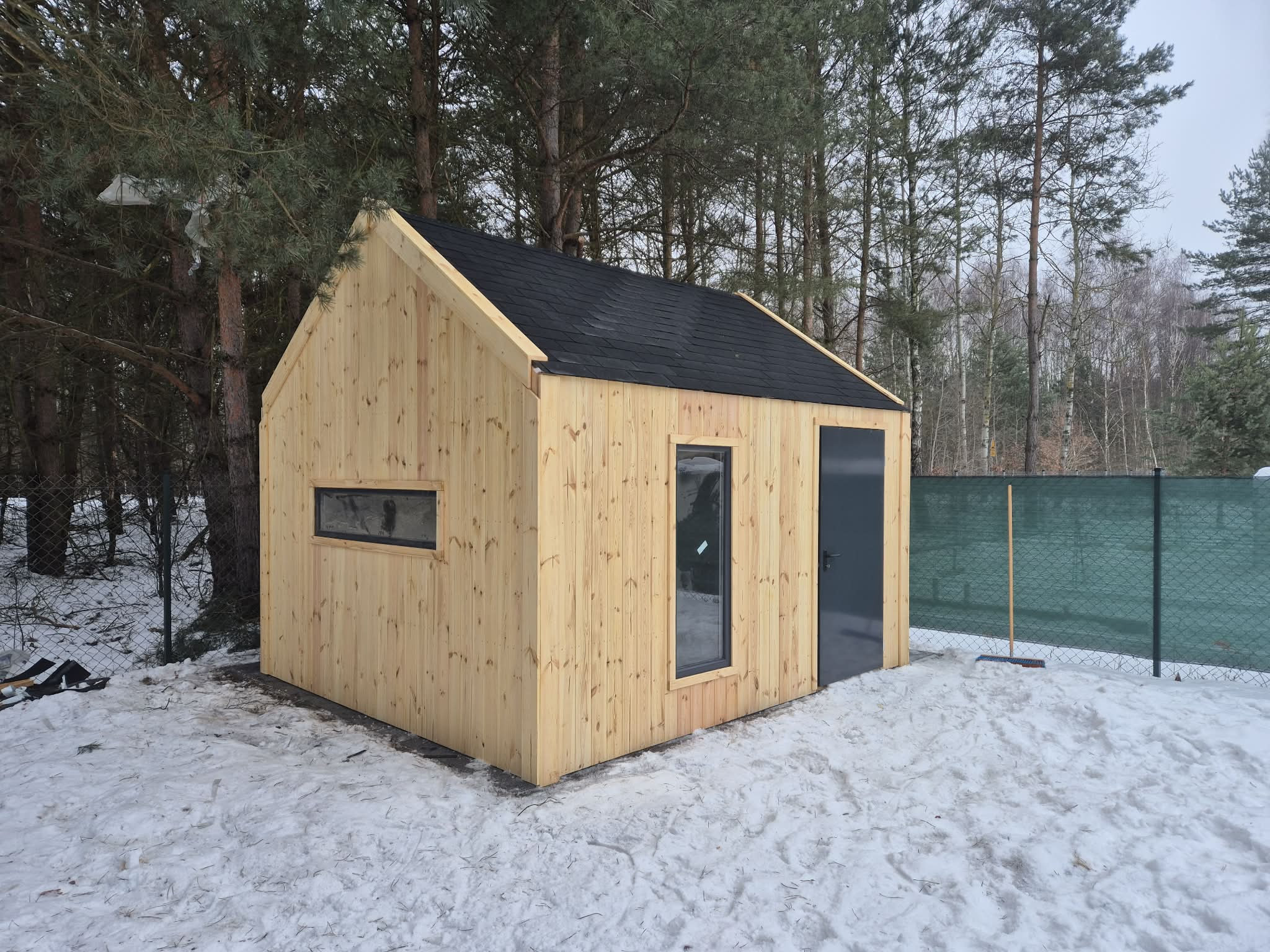 DOMEK NRZĘDZIOWY D10 3x4m — realizacja DREWNOTRIK