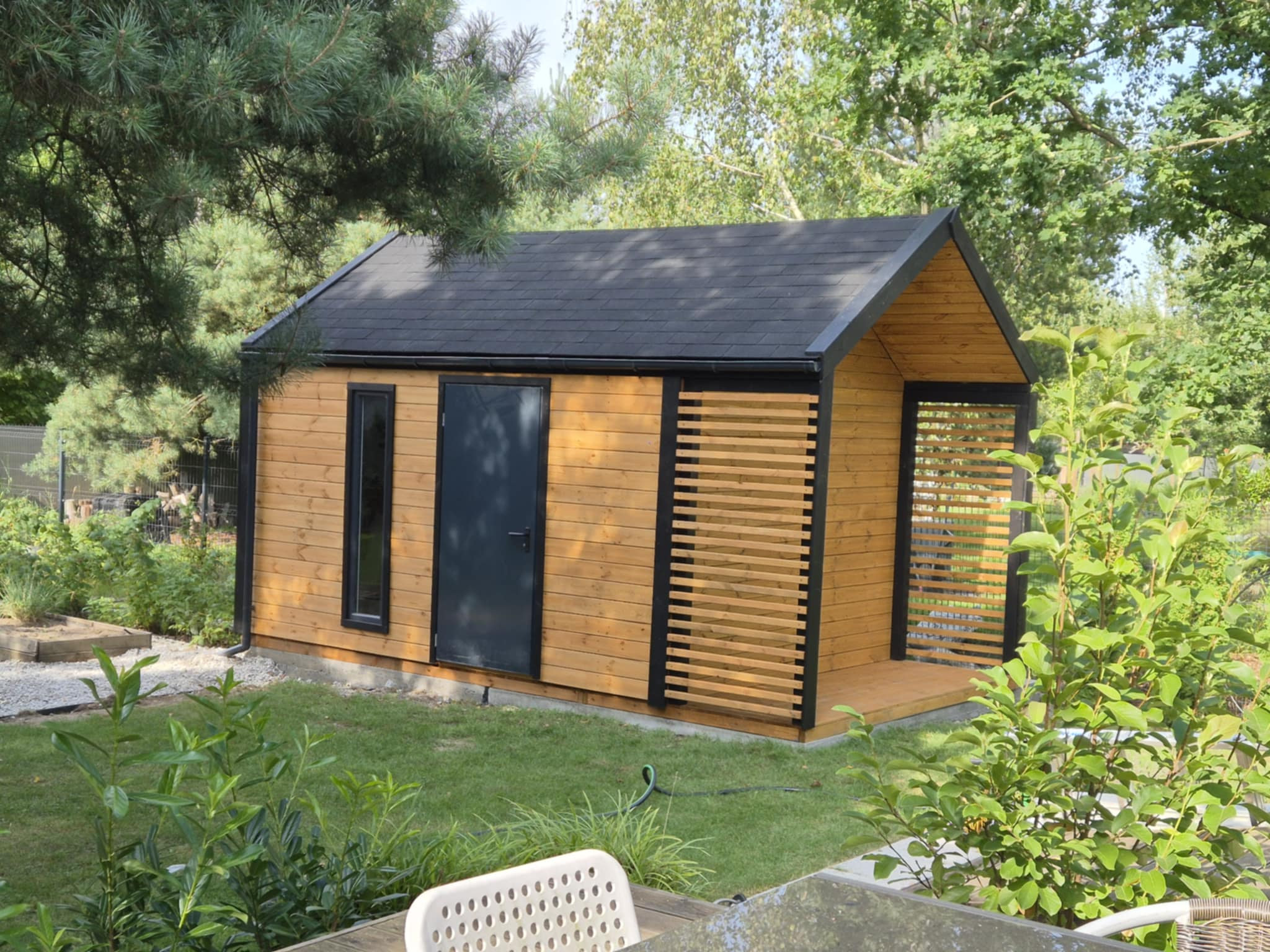 DOMEK NRZĘDZIOWY D5 3x4m w gotowym ogrodzie