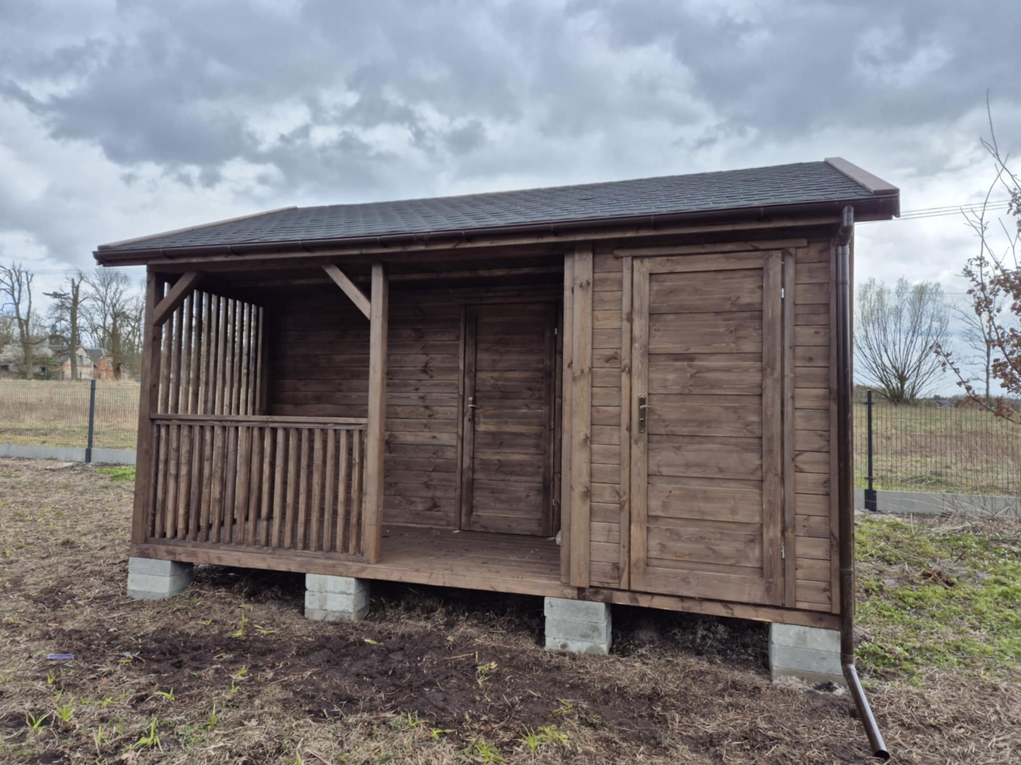 DOMEK LETNISKOWY LUIS 5x4M — ujęcie 2