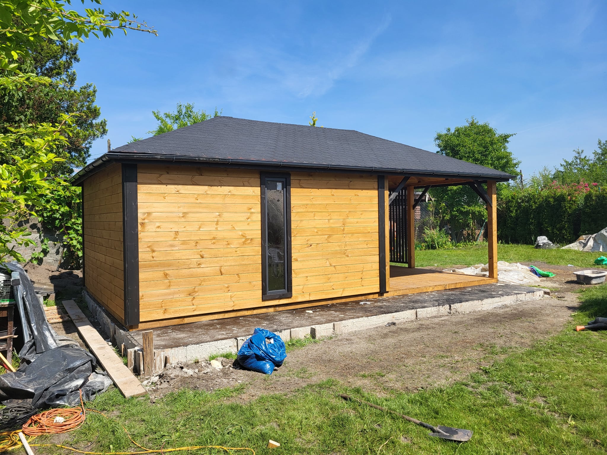 DOMEK narzędziowy Z ALTANĄ MAX II 7x4 m — ujęcie 2