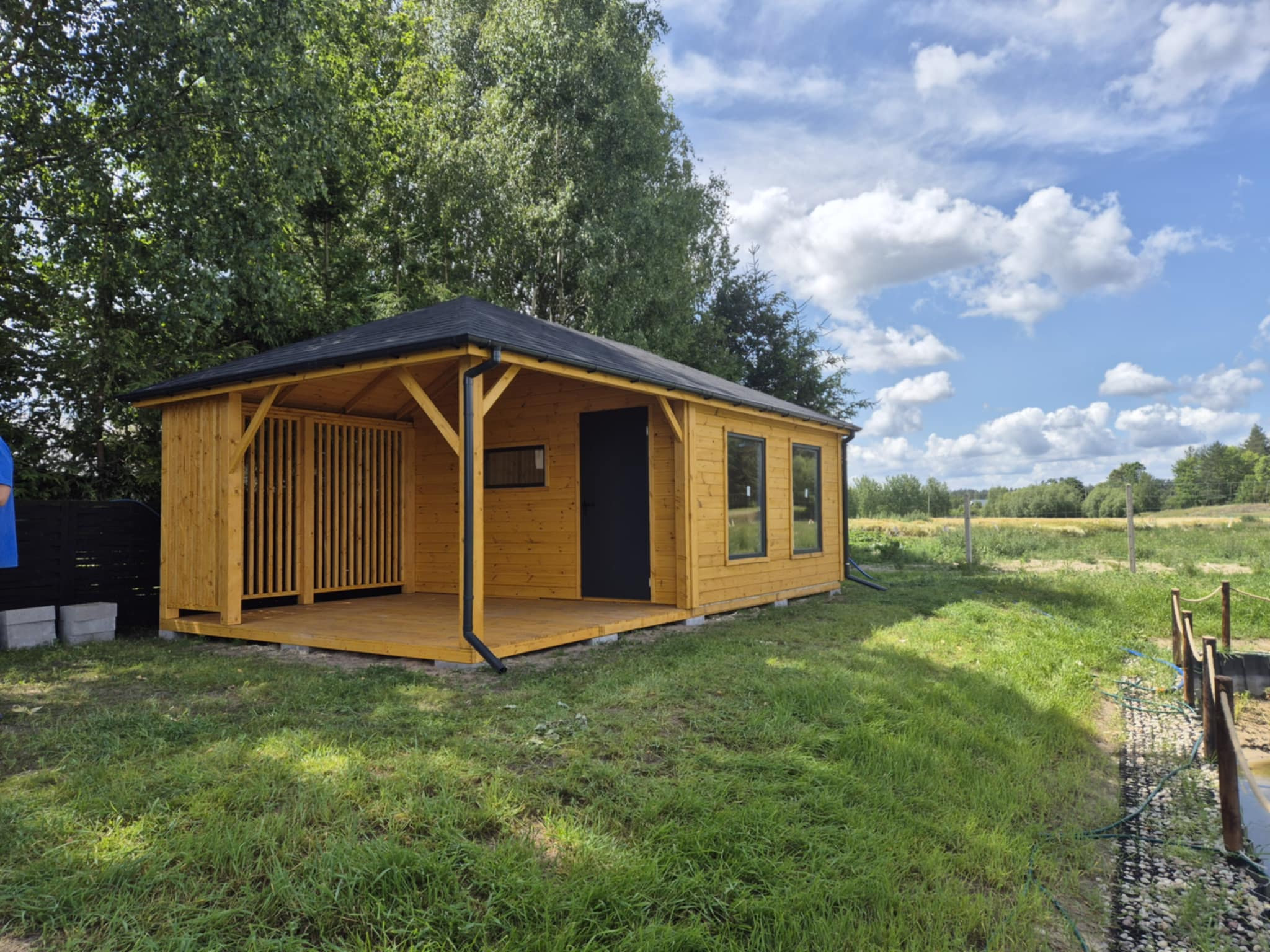 DOMEK narzędziowy Z ALTANĄ MAX III 4x7m — ujęcie 2