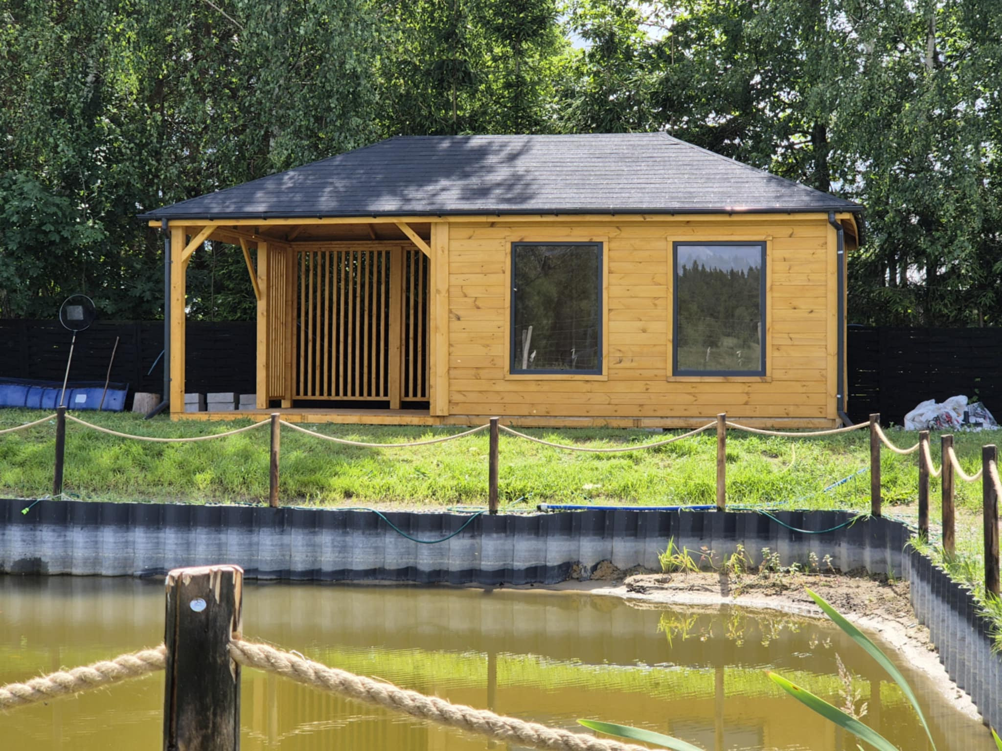 DOMEK narzędziowy Z ALTANĄ MAX III 4x7m — ujęcie 3