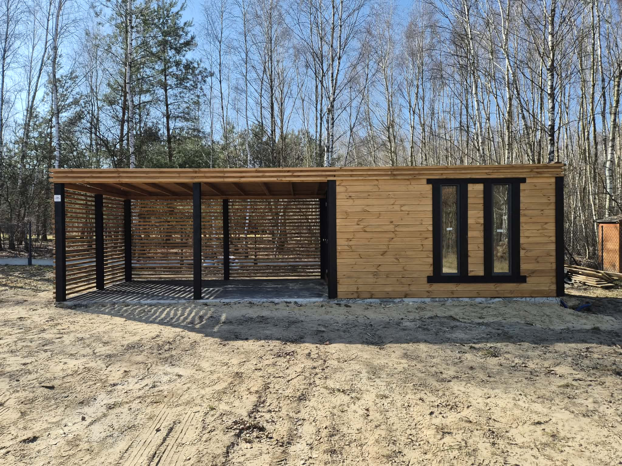 DOMEK narzędziowy Z ALTANĄ TONY II 3x8m — realizacja DREWNOTRIK